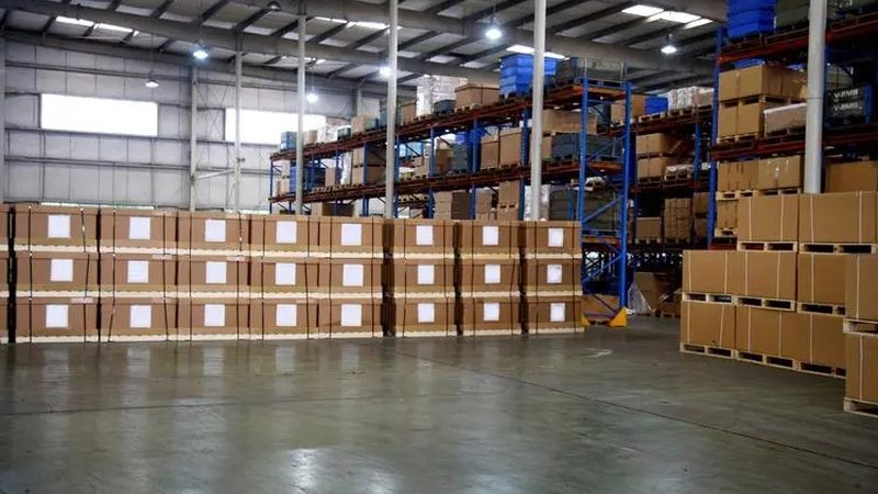 智能仓储AGV：如何选择合适的产品？**